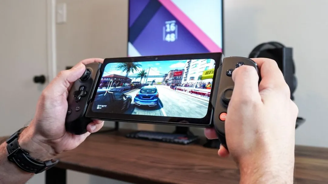 Backbone Pro Showcases Wireless Gaming and Customizable Buttons Features