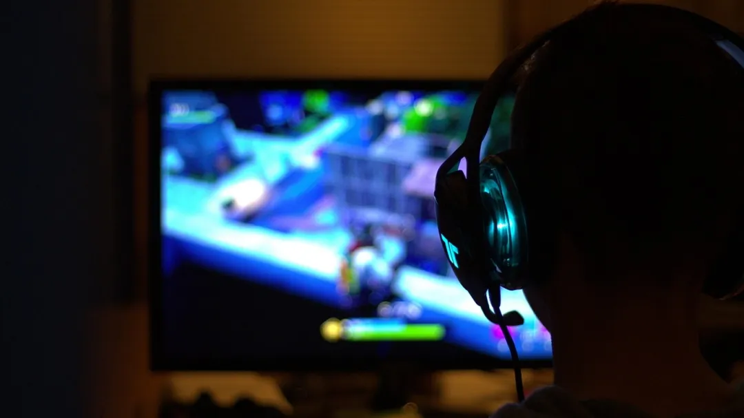 Gaming Symbols: Crafting Community Identity